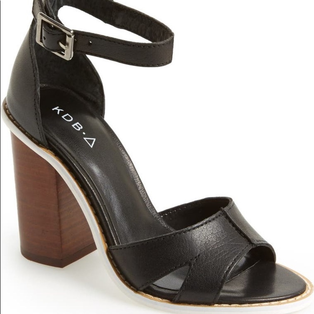 Kelsi Dagger Brooklyn black and white heels 10